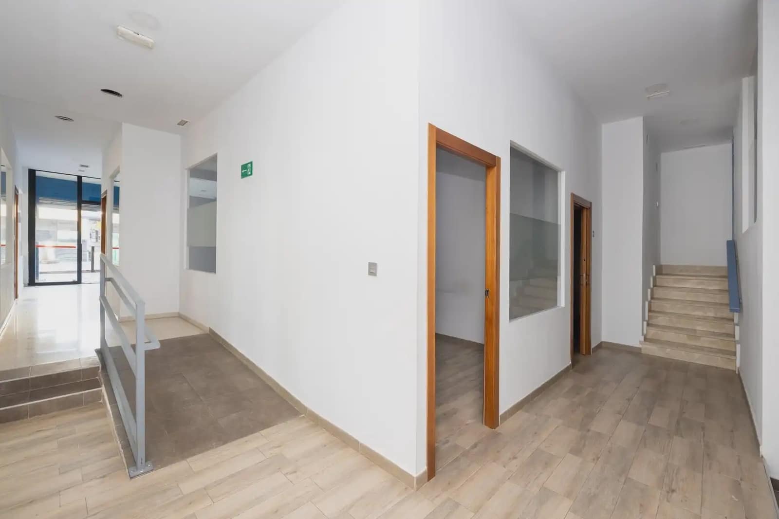 Local Comercial en Granada ciudad en venta - 599.000 € (Ref: 9837119)