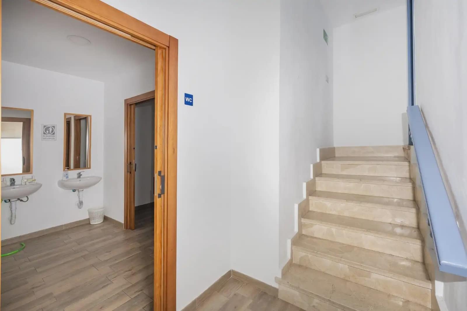 Local Comercial en Granada ciudad en venta - 599.000 € (Ref: 9837119)