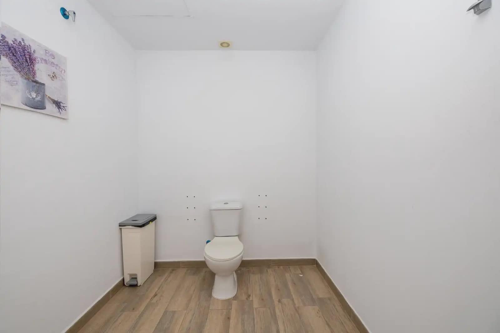 Local Comercial en Granada ciudad en venta - 599.000 € (Ref: 9837119)