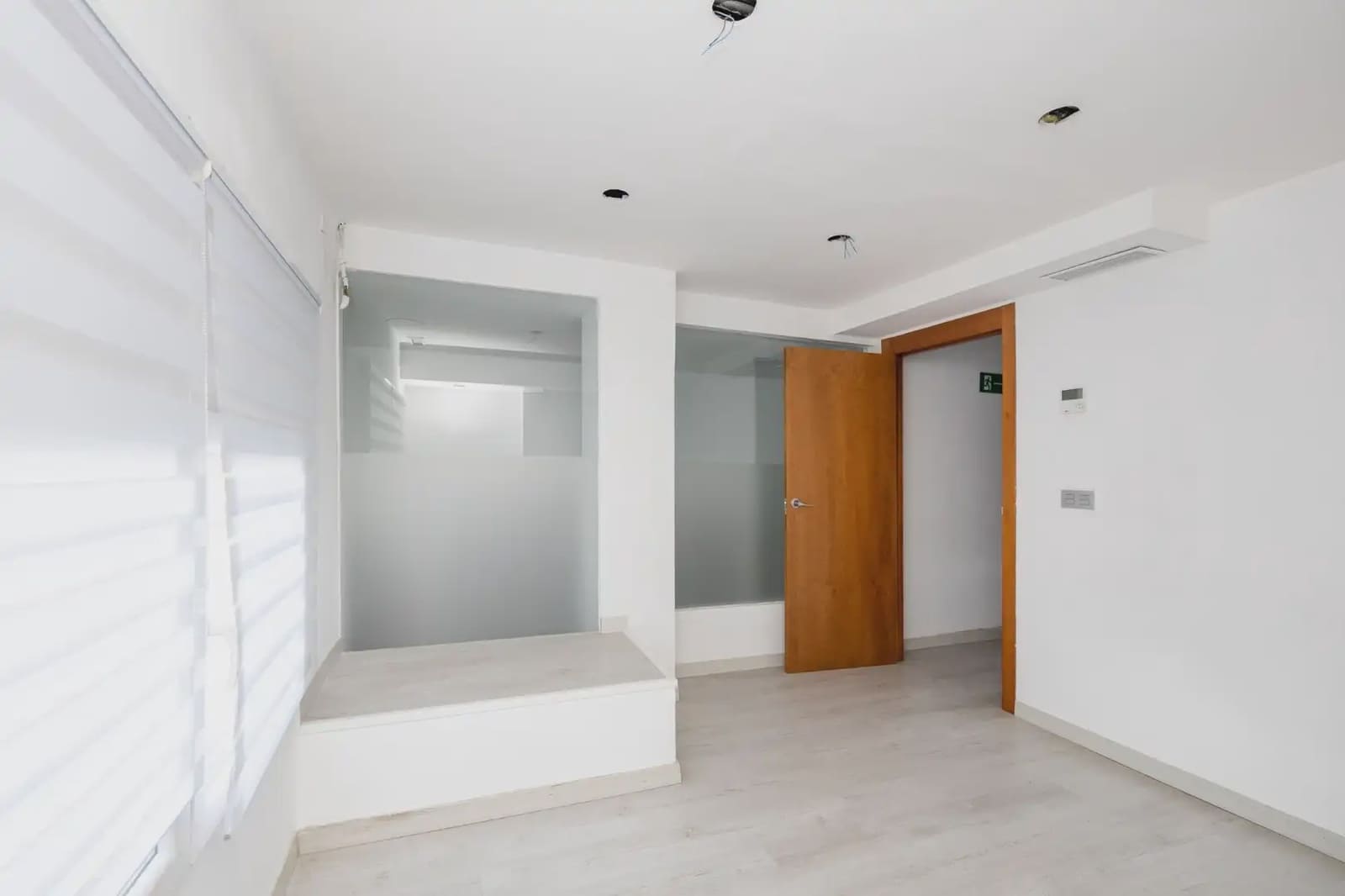 Local Comercial en Granada ciudad en venta - 599.000 € (Ref: 9837119)