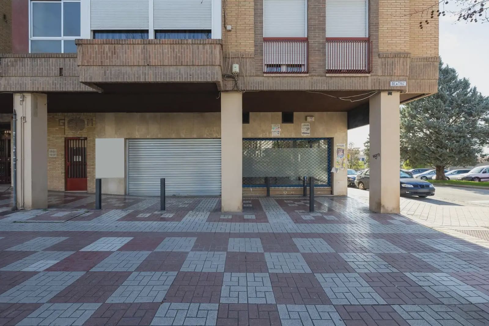 Local Comercial en Granada ciudad en venta - 599.000 € (Ref: 9837119)