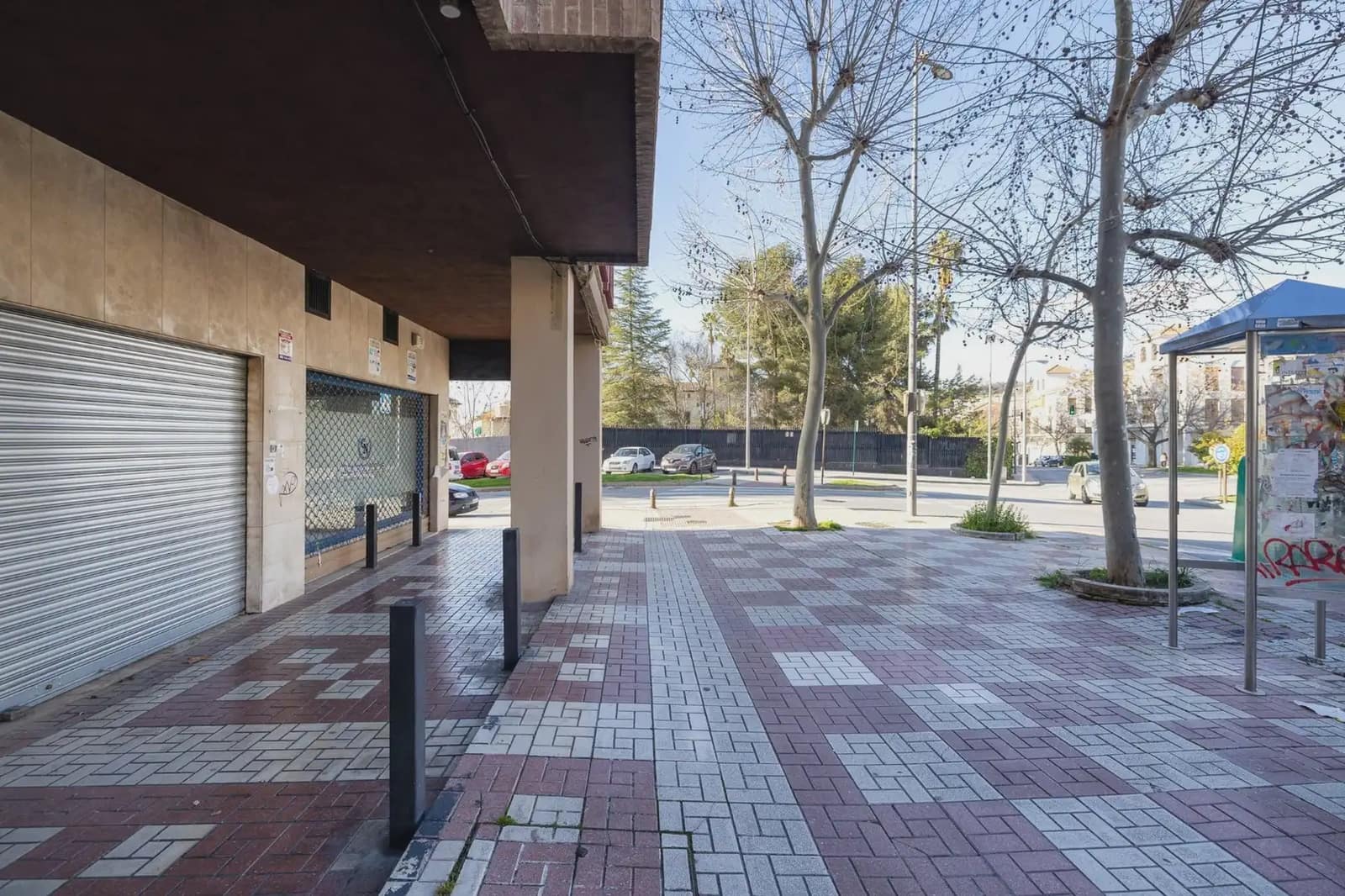 Local Comercial en Granada ciudad en venta - 599.000 € (Ref: 9837119)