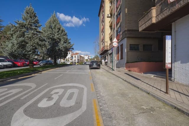 Local Comercial en Cervantes, Granada ciudad en venta - 599.000 € (Ref: 9837119)