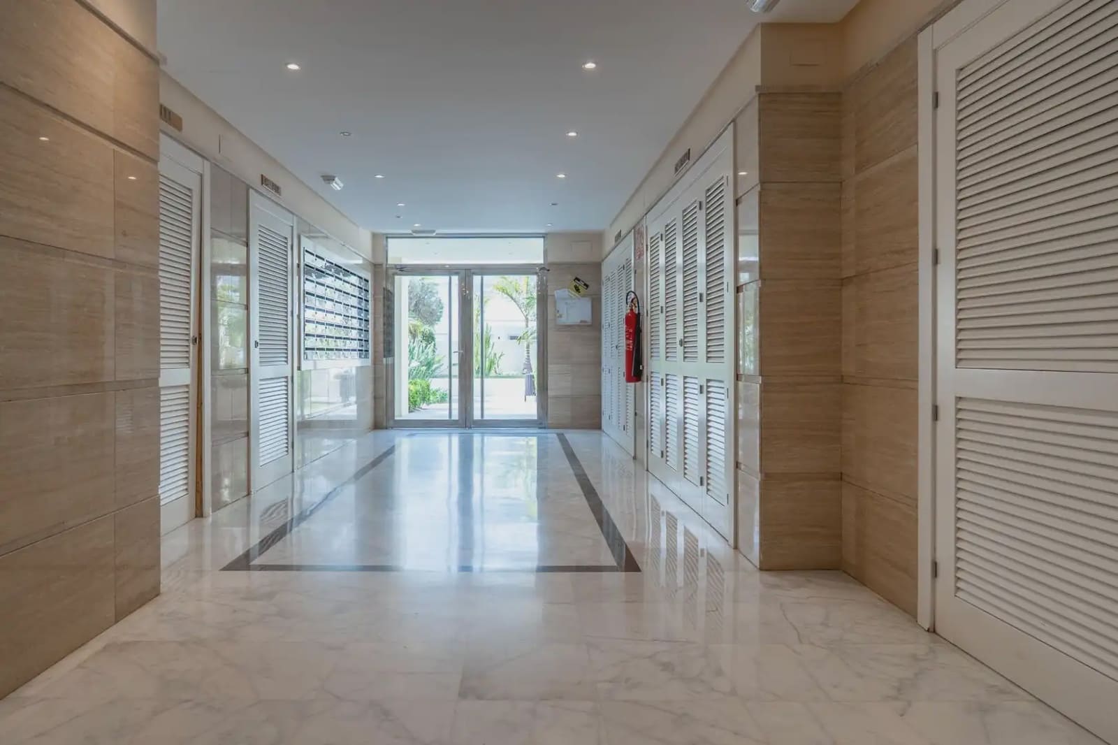 Flat for sale in Motril with pool garage - € 284,900 (Ref: 9837121)