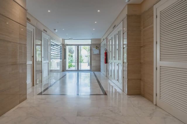 Flat te koop in Motril met zwembad garage - € 284.900 (Ref: 9837121)