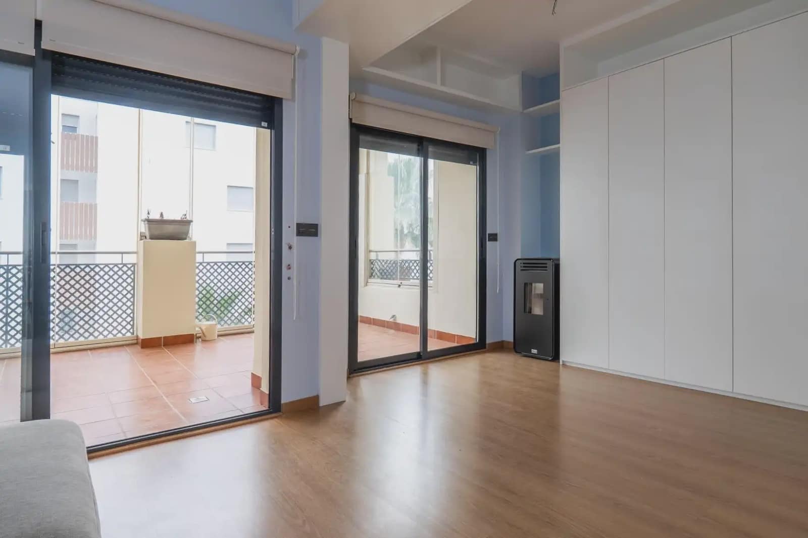 Flat for sale in Motril with pool garage - € 284,900 (Ref: 9837121)