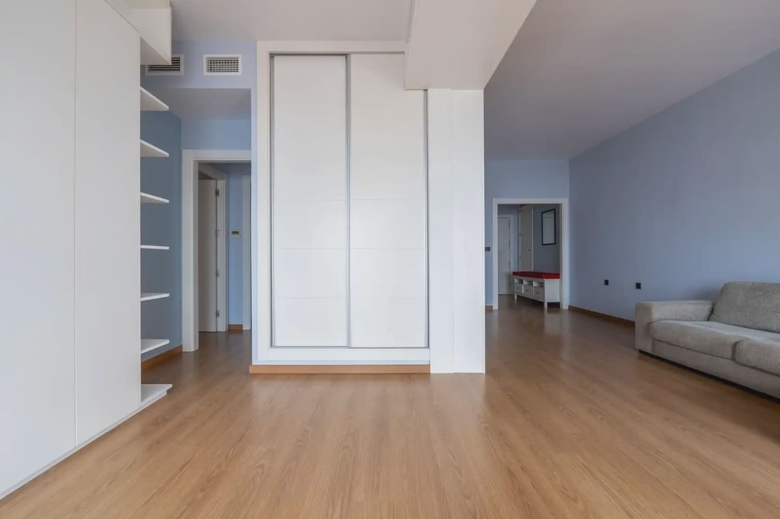 Flat for sale in Motril with pool garage - € 284,900 (Ref: 9837121)