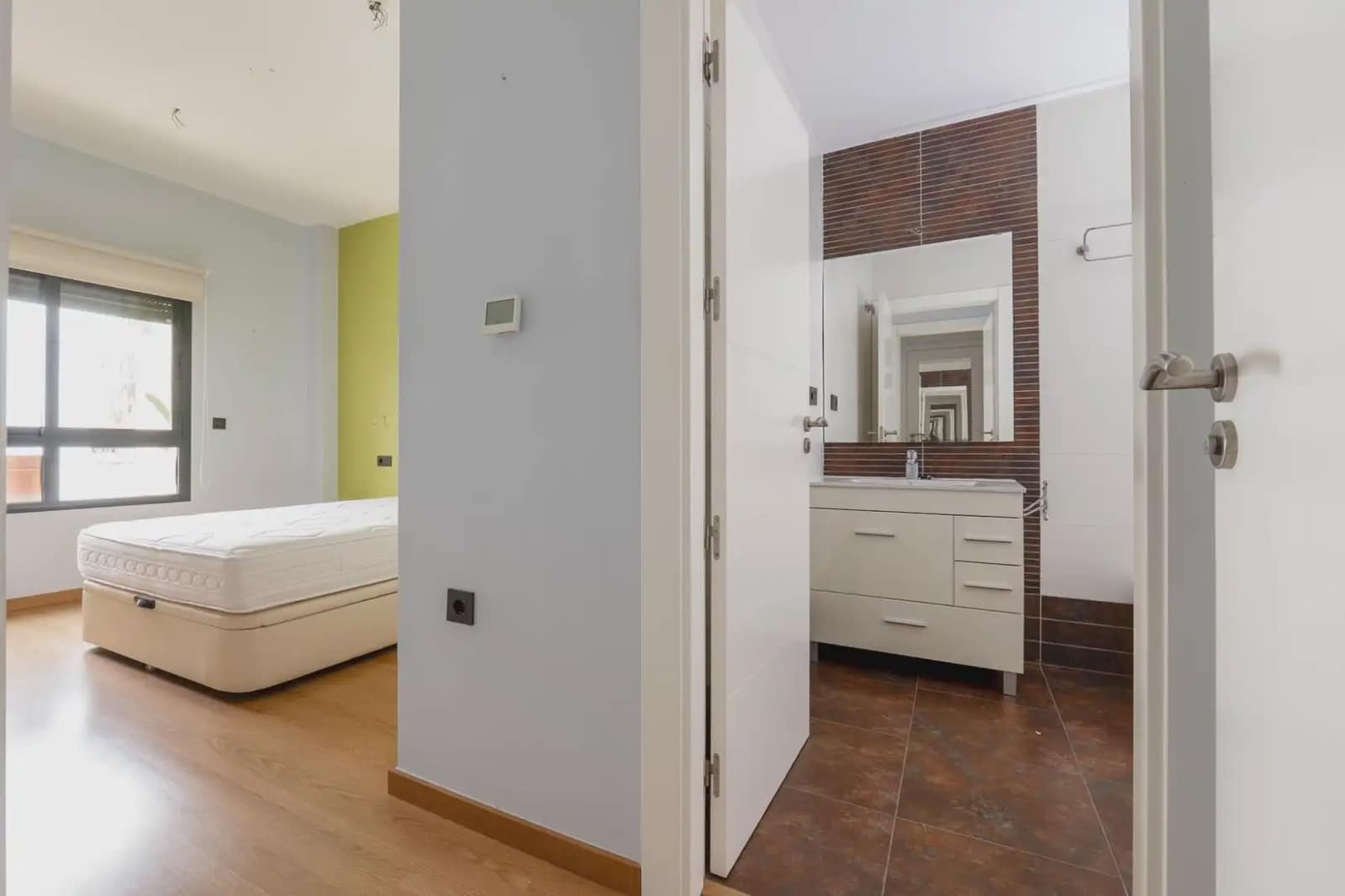 Flat for sale in Motril with pool garage - € 284,900 (Ref: 9837121)
