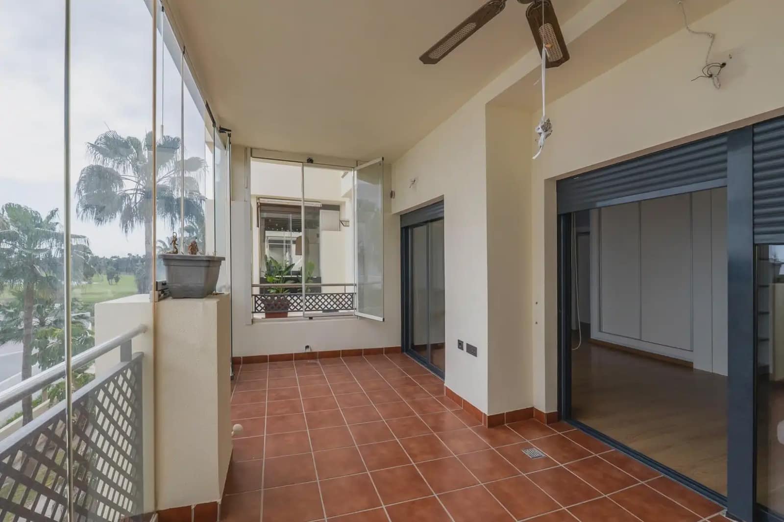 Flat for sale in Motril with pool garage - € 284,900 (Ref: 9837121)