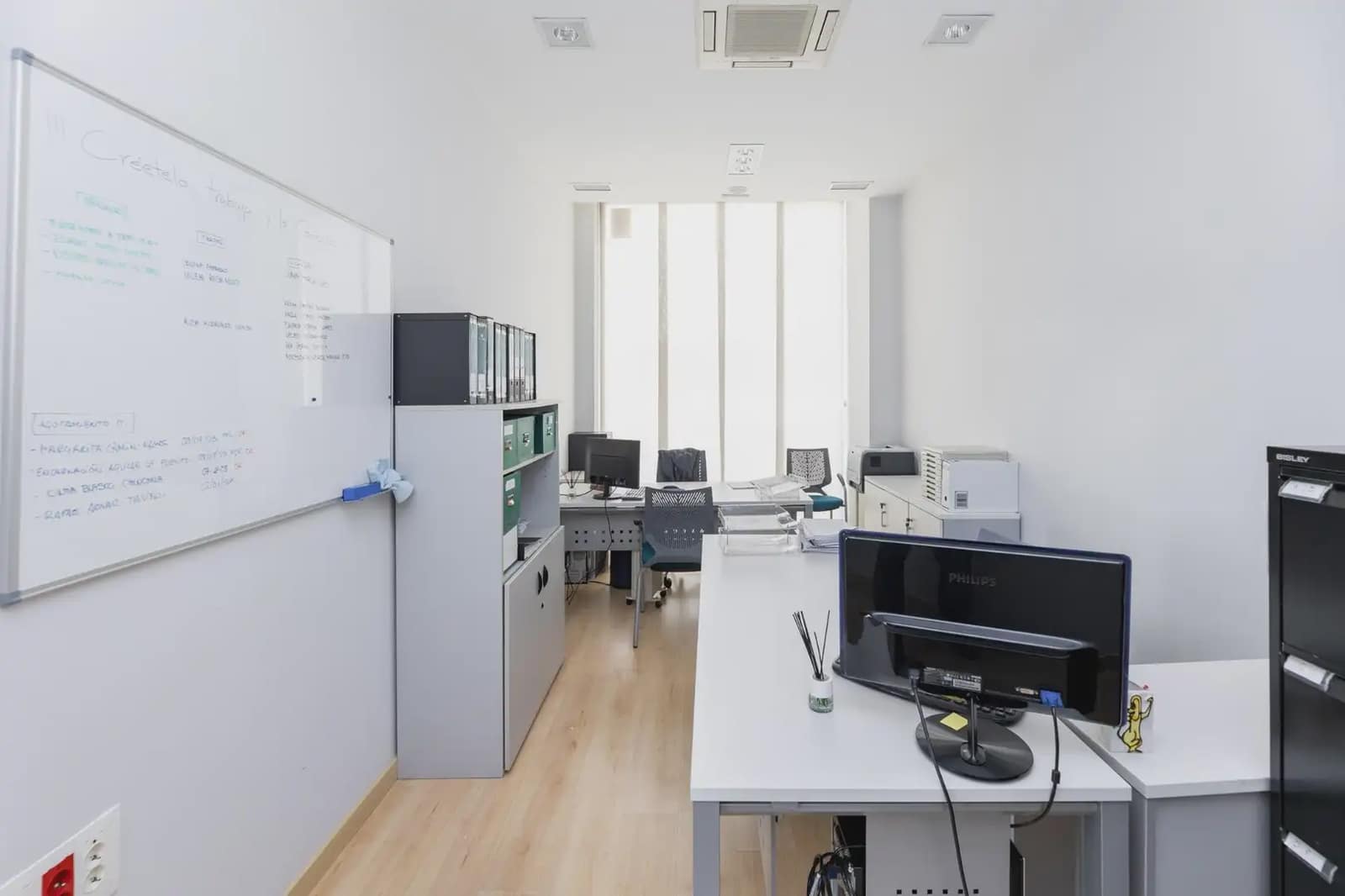 Gewerbe zu verkaufen in Granada Stadt - 435.000 € (Ref: 9837122)