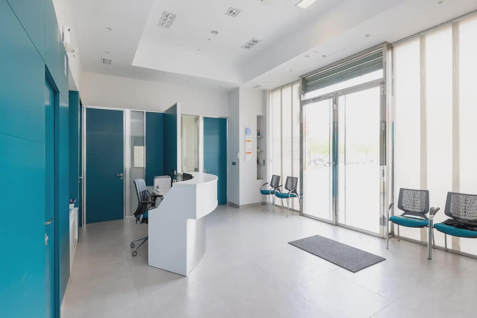 Gewerbe zu verkaufen in Granada Stadt - 435.000 € (Ref: 9837122)