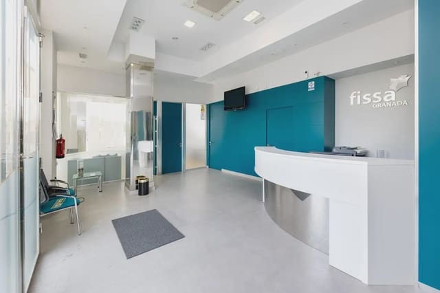 Erhverv til salg i Campus de la Salud, Granada by - € 435.000 (Ref: 9837122)