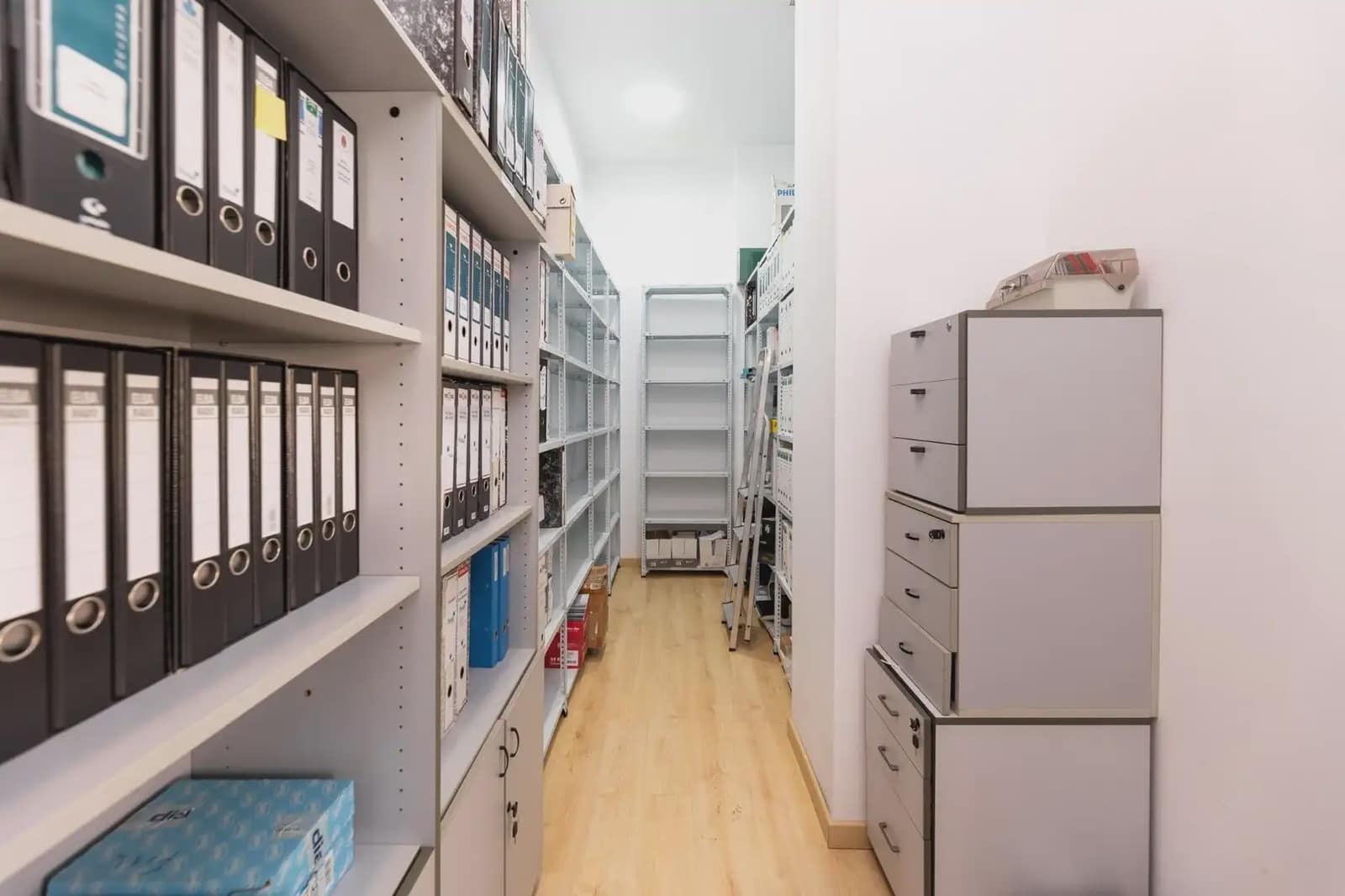 Gewerbe zu verkaufen in Granada Stadt - 435.000 € (Ref: 9837122)