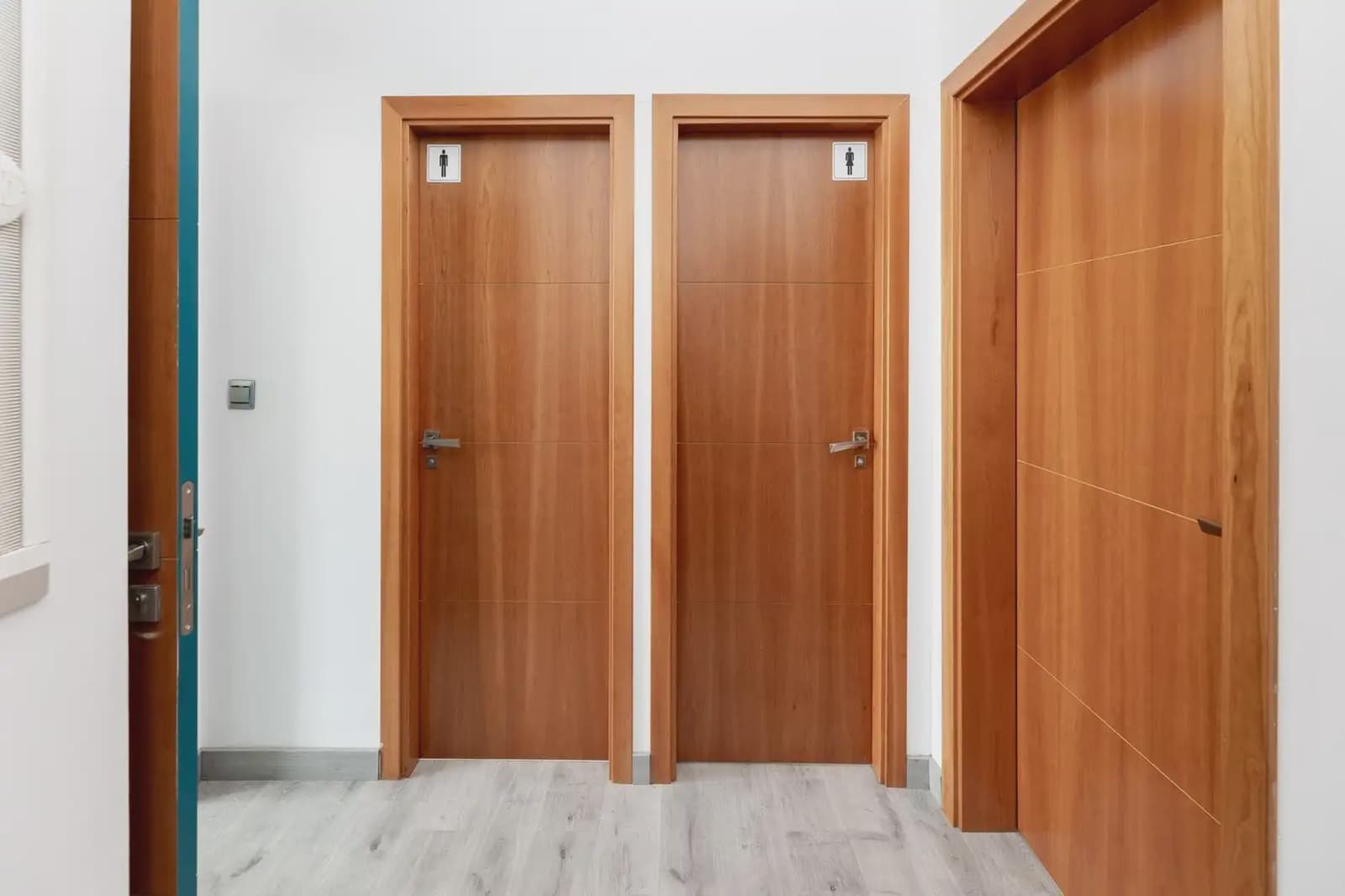 Gewerbe zu verkaufen in Granada Stadt - 435.000 € (Ref: 9837122)