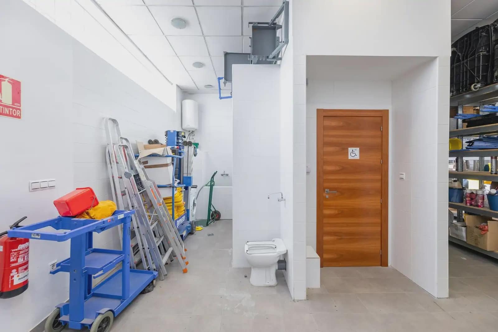 Gewerbe zu verkaufen in Granada Stadt - 435.000 € (Ref: 9837122)