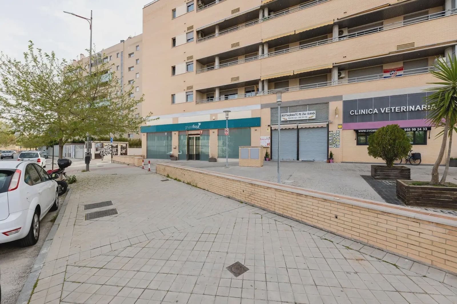 Gewerbe zu verkaufen in Granada Stadt - 435.000 € (Ref: 9837122)