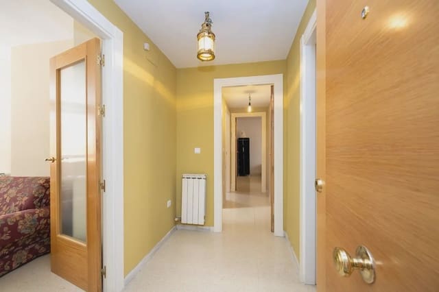 Appartamento in vendita in Carretera de la Sierra, Granada città con garage - 218.332 € (Rif: 9837123)