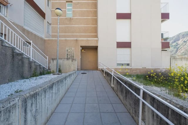 Appartamento in vendita in Carretera de la Sierra, Granada città con garage - 218.332 € (Rif: 9837123)