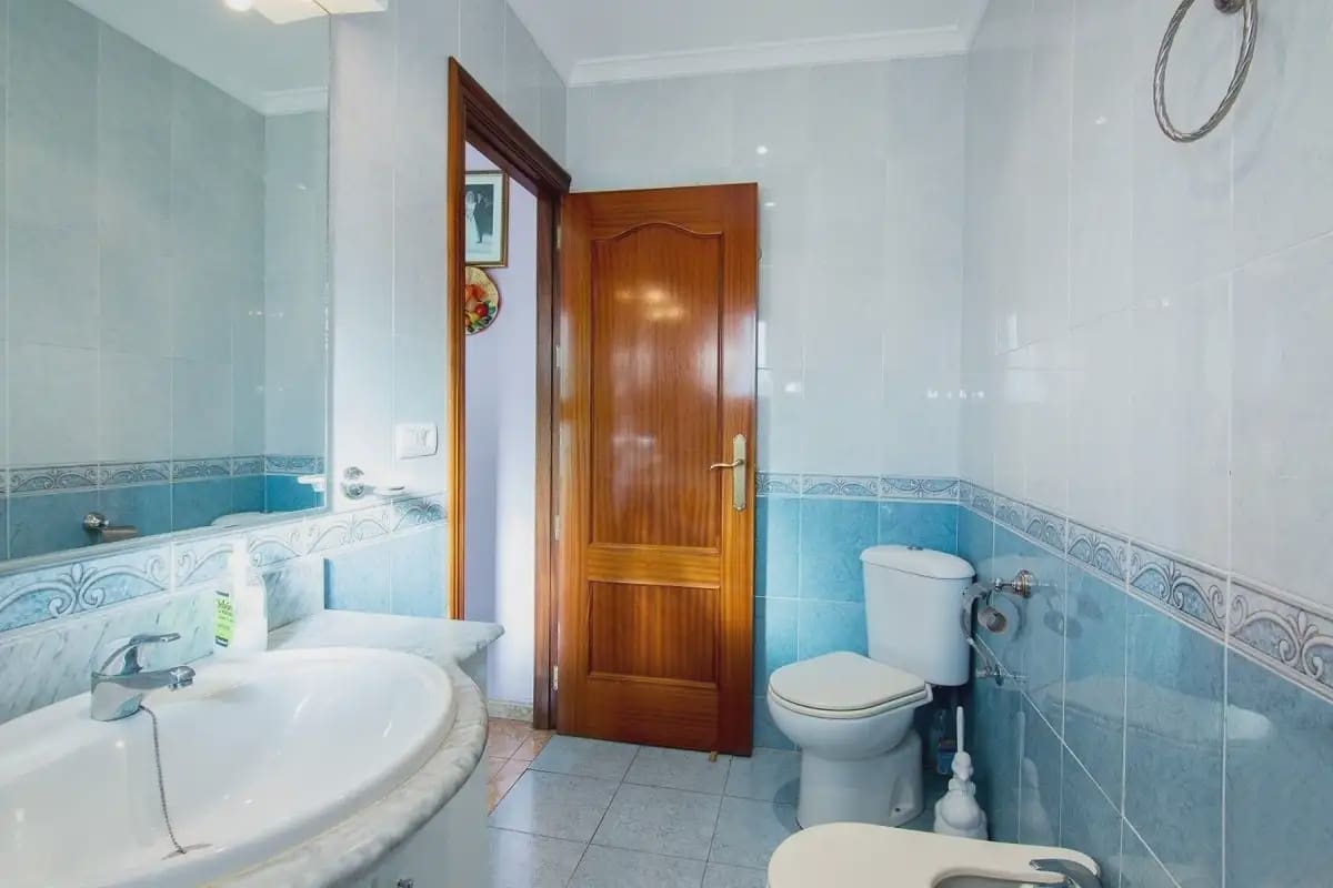 Villa zu verkaufen in Huetor Santillan - 290.000 € (Ref: 9837124)
