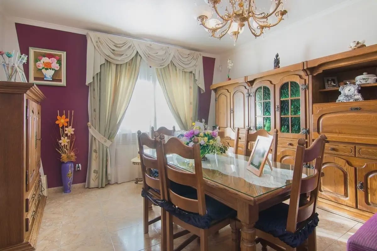 Villa zu verkaufen in Huetor Santillan - 290.000 € (Ref: 9837124)