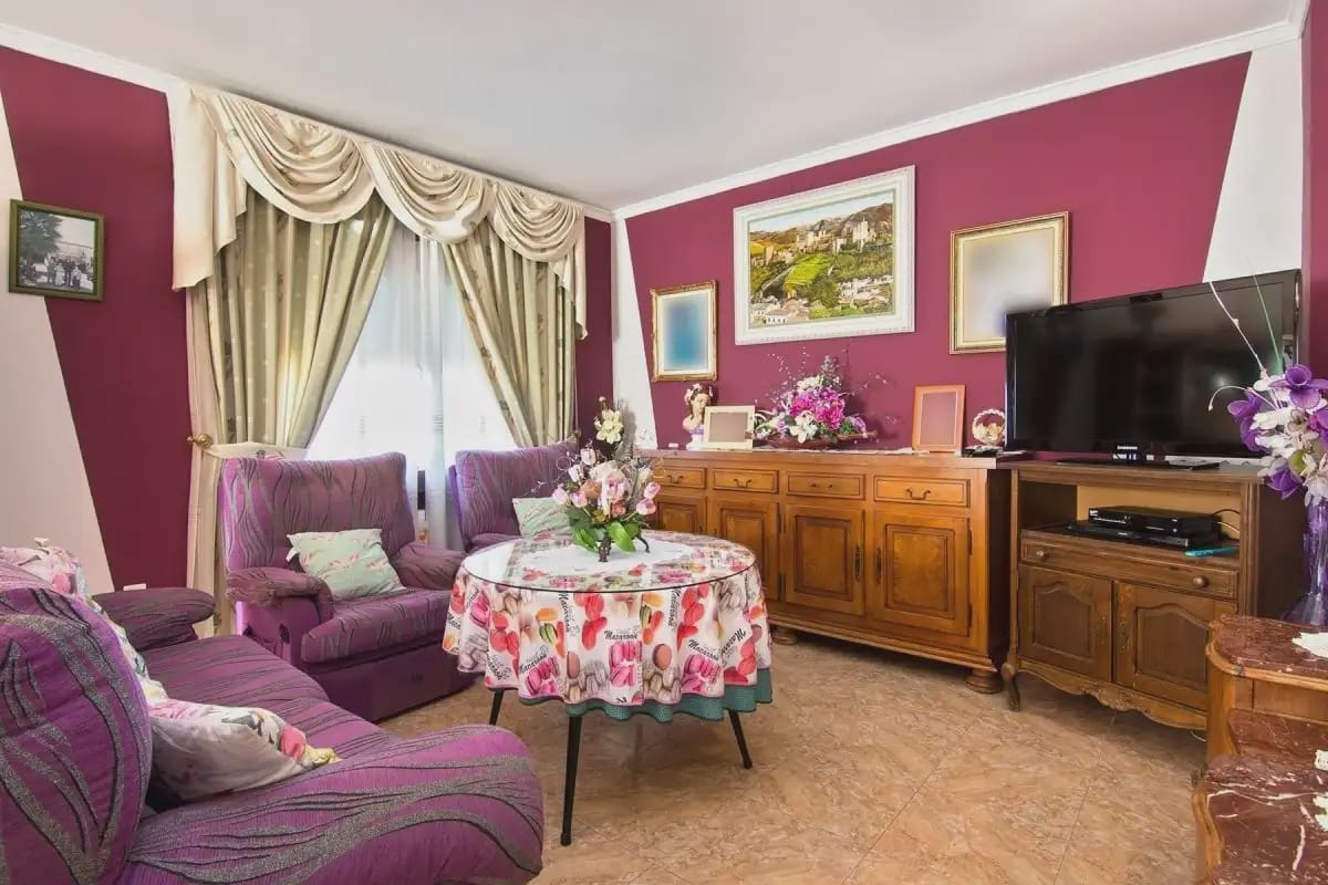 Villa zu verkaufen in Huetor Santillan - 290.000 € (Ref: 9837124)