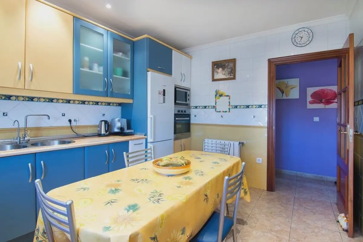 Villa zu verkaufen in Huetor Santillan - 290.000 € (Ref: 9837124)