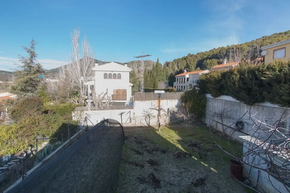 Villa zu verkaufen in Huetor Santillan - 290.000 € (Ref: 9837124)