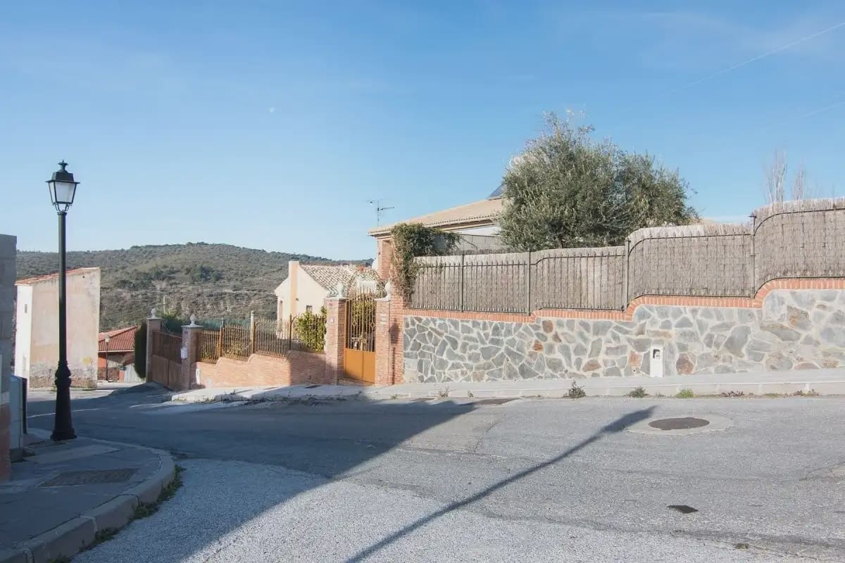 Villa zu verkaufen in Huetor Santillan - 290.000 € (Ref: 9837124)