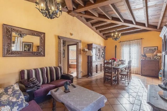 Villa til salg i La Zubia med garage - € 795.000 (Ref: 9837127)