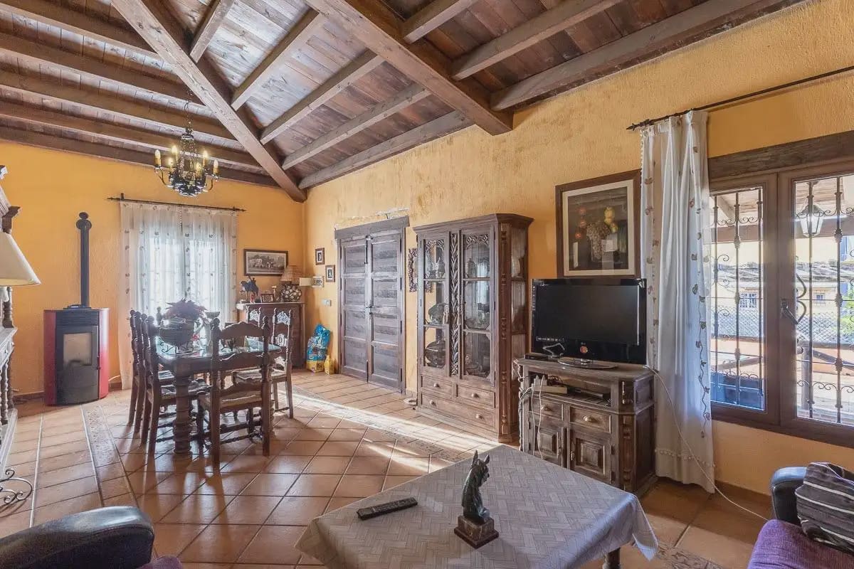 Villa te koop in La Zubia met garage - € 795.000 (Ref: 9837127)