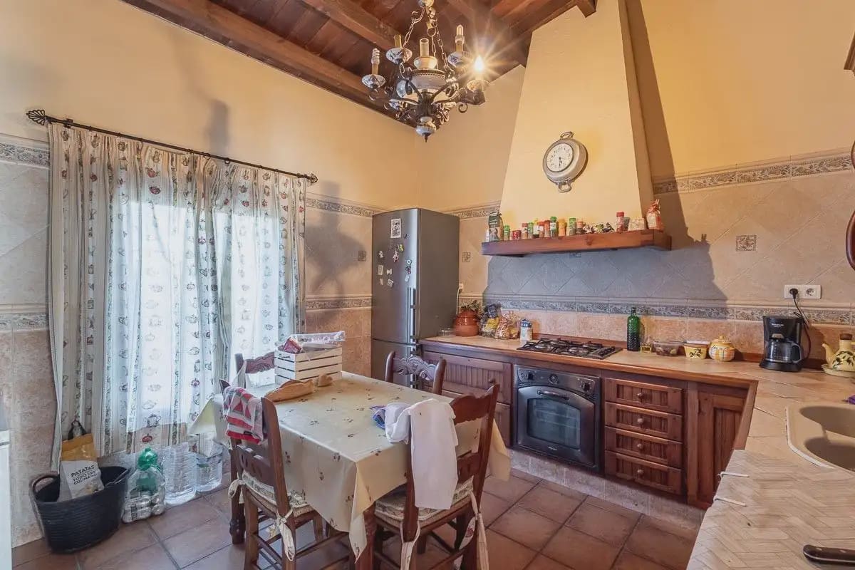 Villa te koop in La Zubia met garage - € 795.000 (Ref: 9837127)