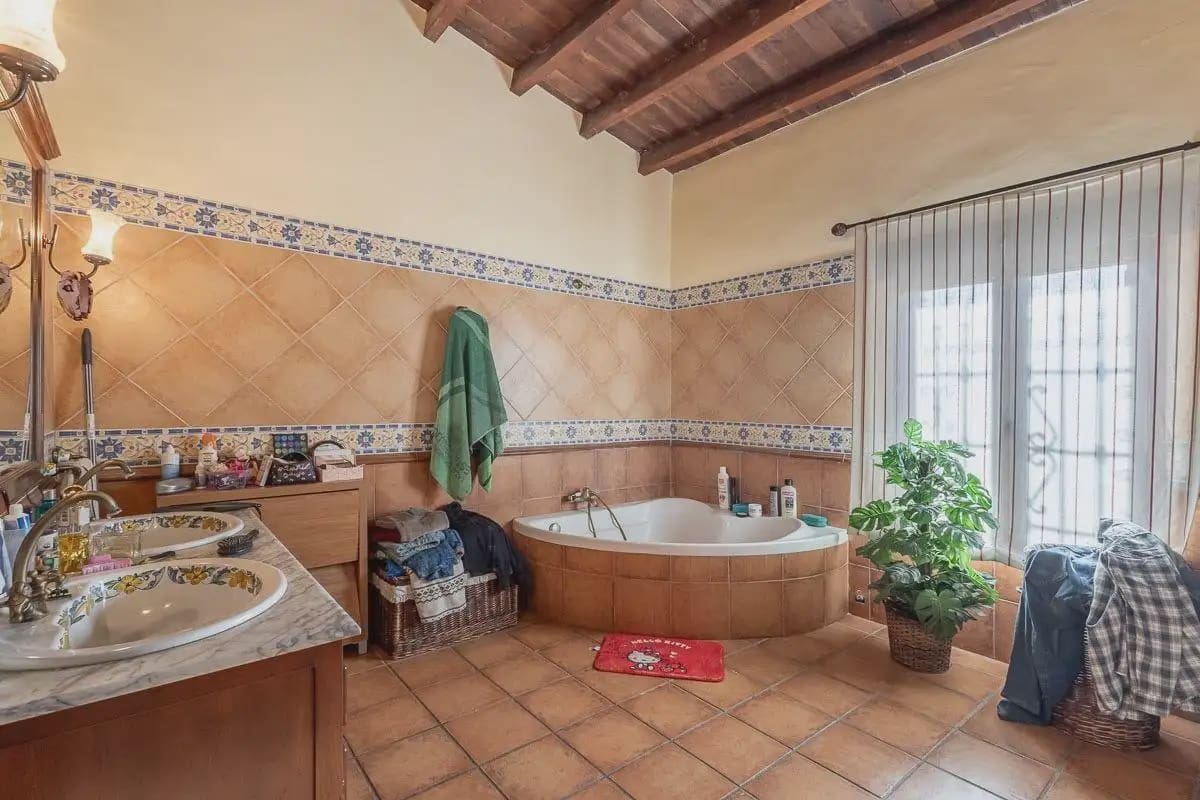 Villa te koop in La Zubia met garage - € 795.000 (Ref: 9837127)