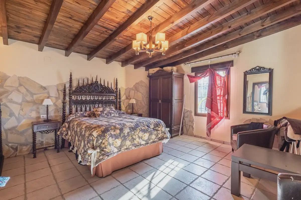 Villa te koop in La Zubia met garage - € 795.000 (Ref: 9837127)