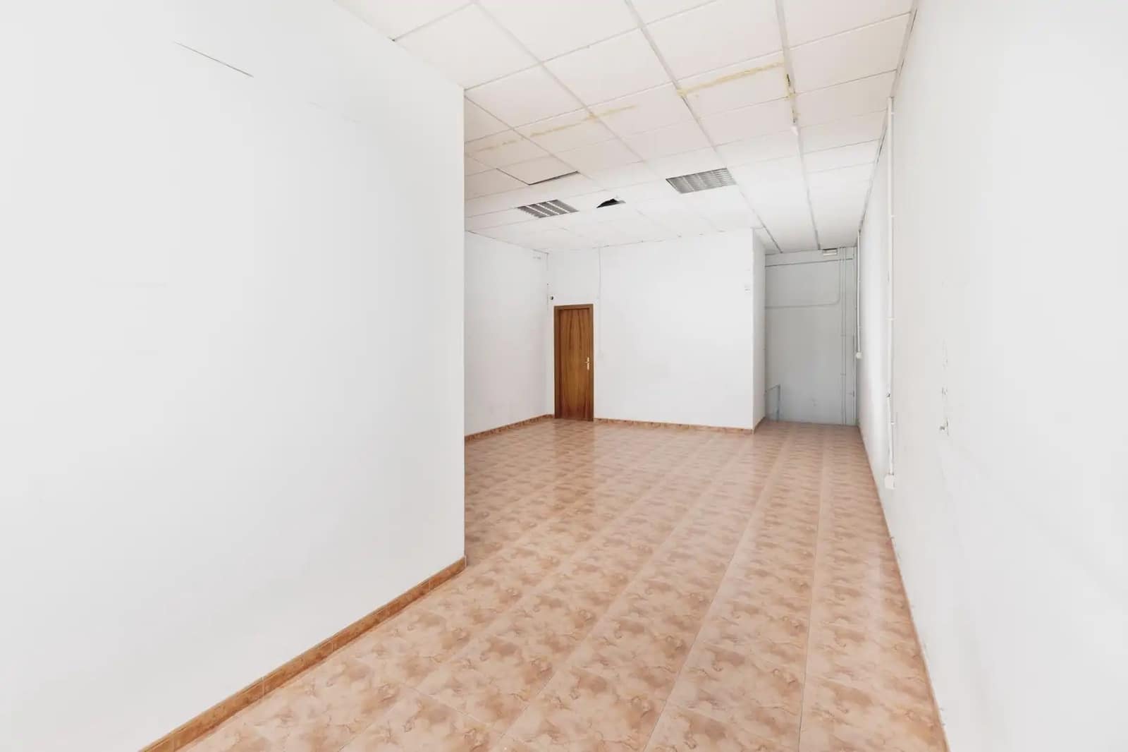 Local Comercial en Peligros en venta - 109.000 € (Ref: 9837130)