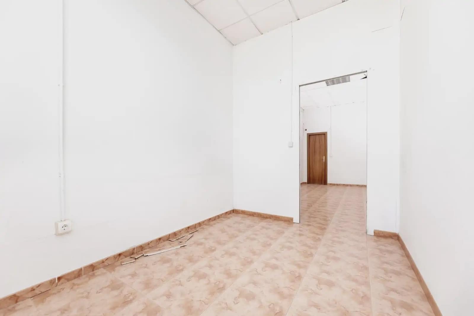 Local Comercial en Peligros en venta - 109.000 € (Ref: 9837130)