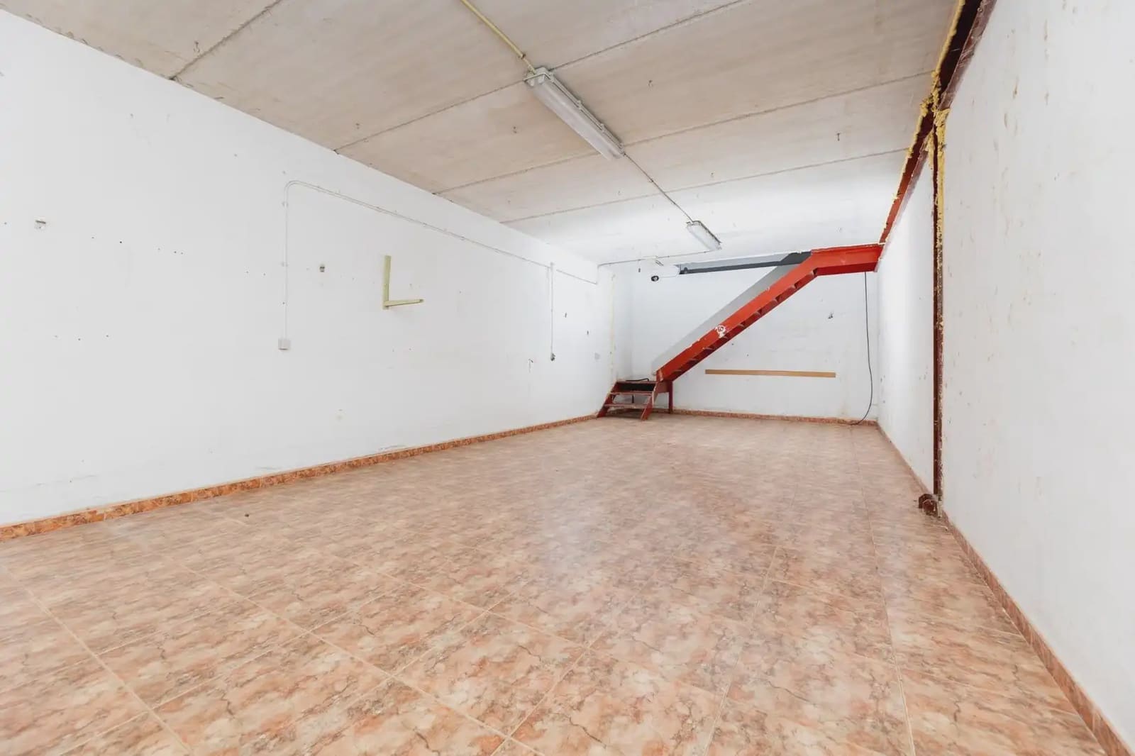 Local Comercial en Peligros en venta - 109.000 € (Ref: 9837130)