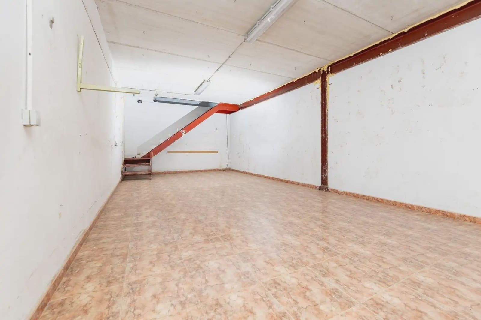 Local Comercial en Peligros en venta - 109.000 € (Ref: 9837130)