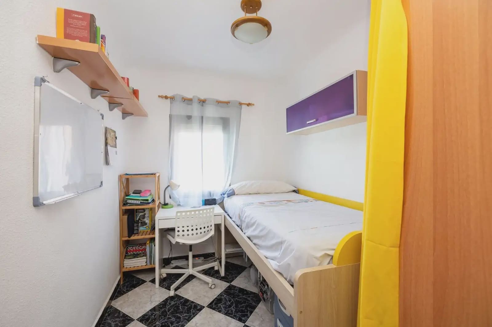 Lejlighed til salg i Granada by - € 180.000 (Ref: 9837131)