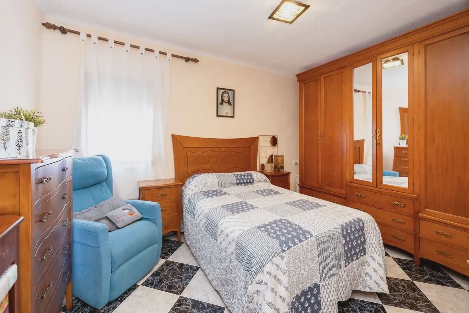 Lejlighed til salg i Granada by - € 180.000 (Ref: 9837131)
