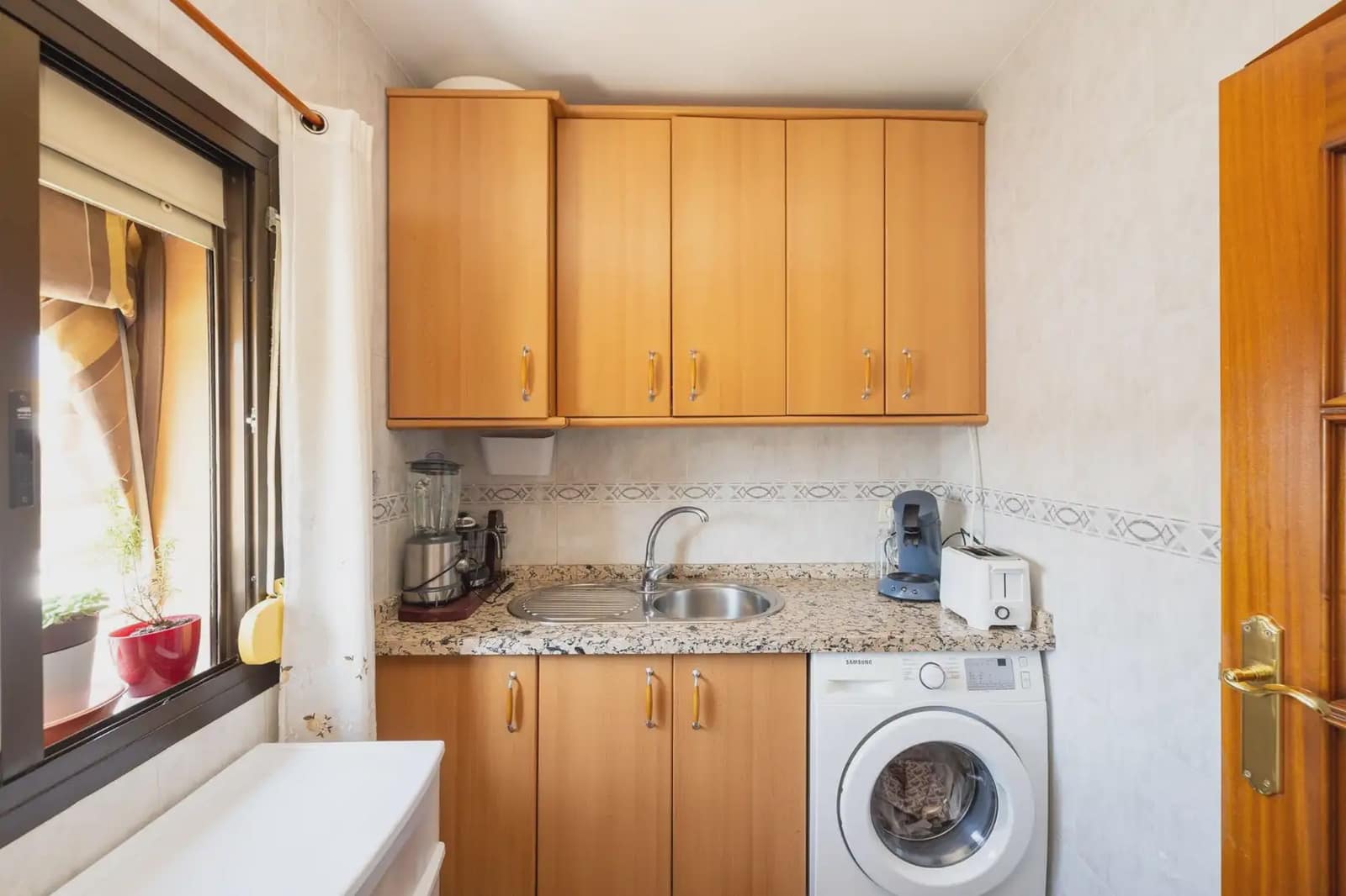 Lejlighed til salg i Granada by - € 180.000 (Ref: 9837131)