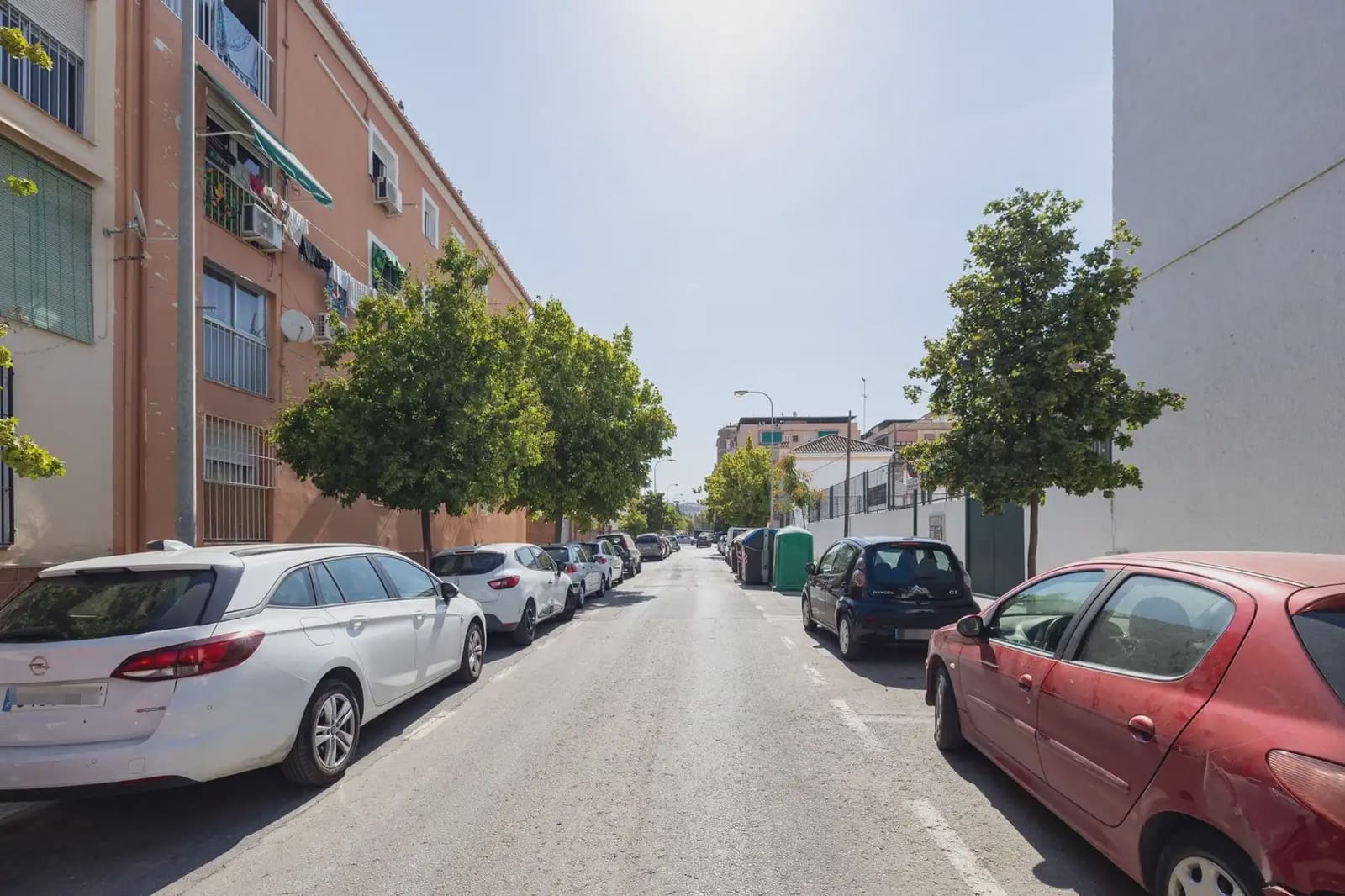 Lejlighed til salg i Granada by - € 180.000 (Ref: 9837131)