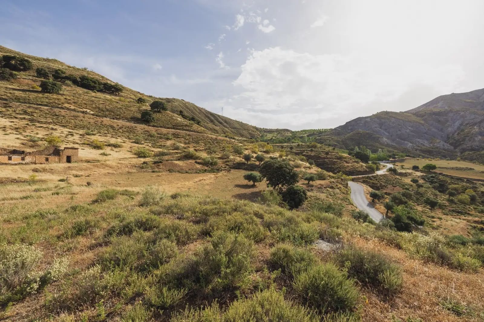 Grunde uden byggetilladelser til salg i Sierra Nevada - € 350.000 (Ref: 9837132)