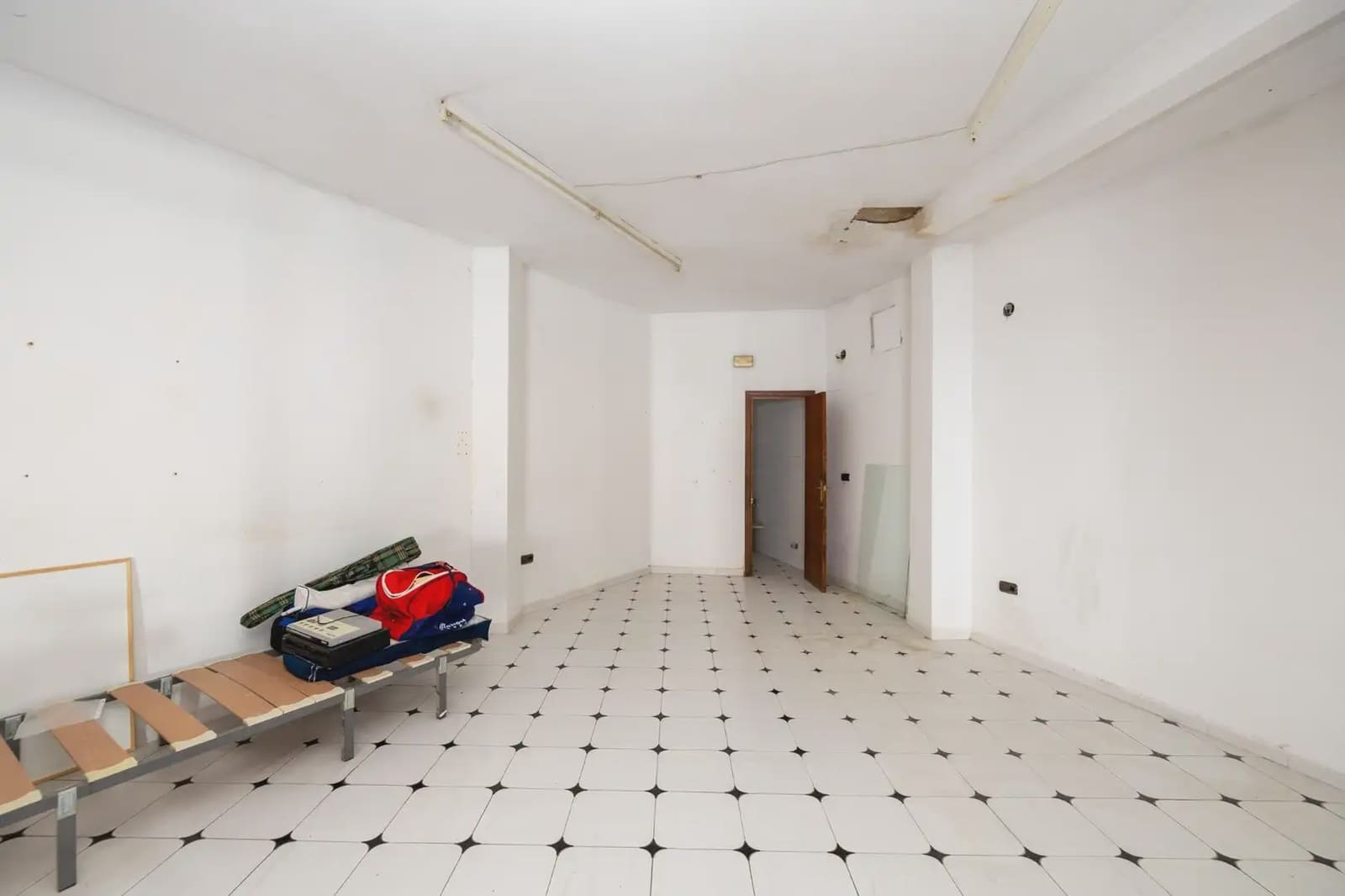 Local Comercial en Gójar en venta - 150.000 € (Ref: 9837134)