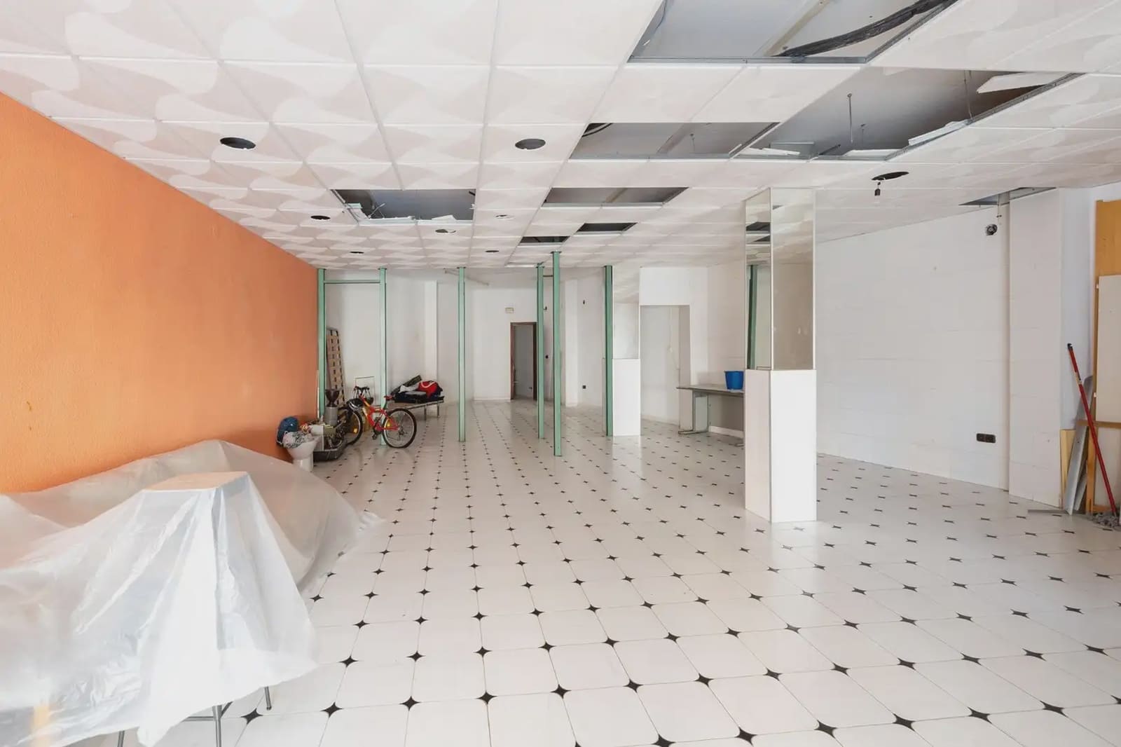 Local Comercial en Gójar en venta - 150.000 € (Ref: 9837134)