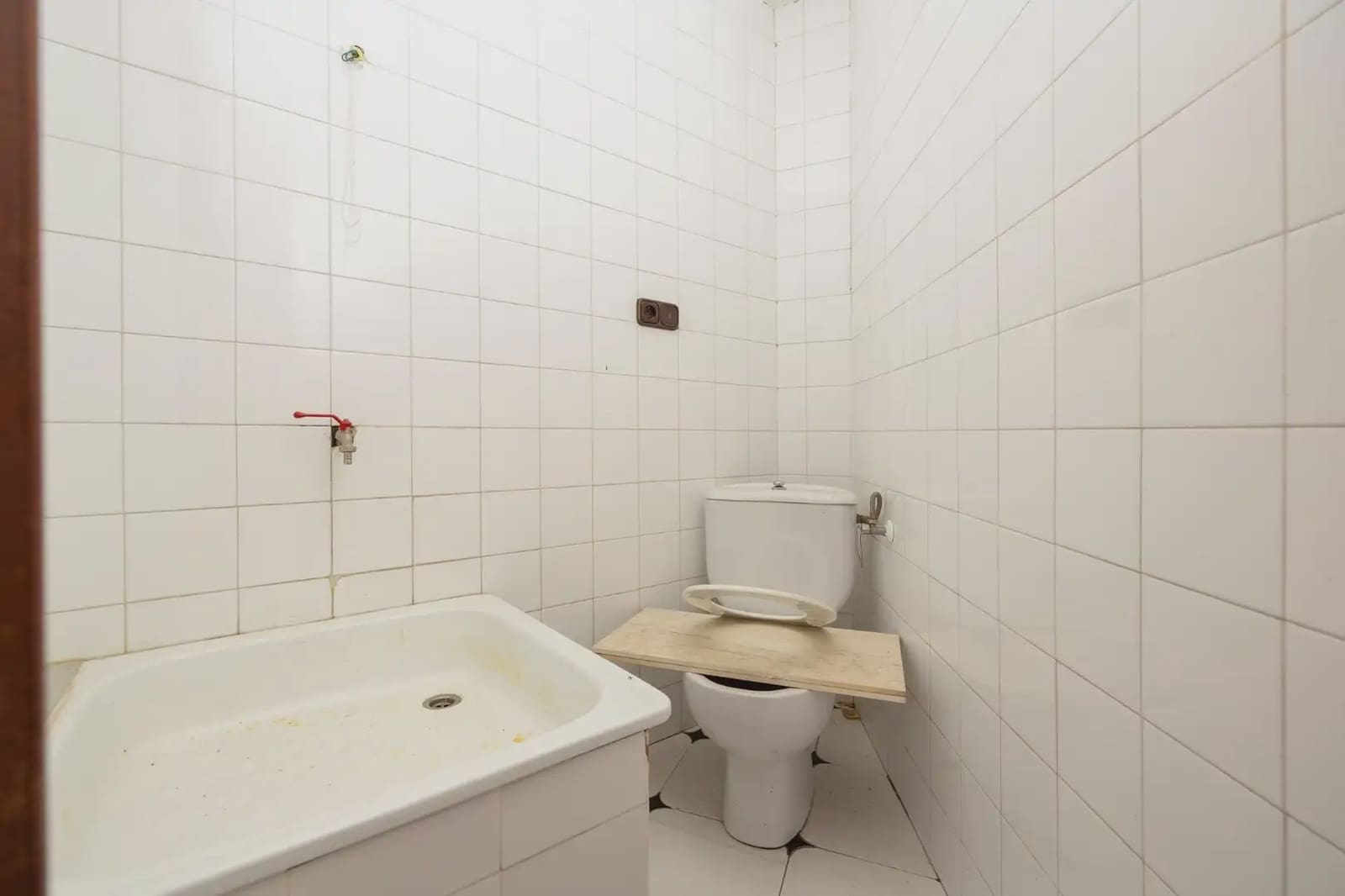 Local Comercial en Gójar en venta - 150.000 € (Ref: 9837134)