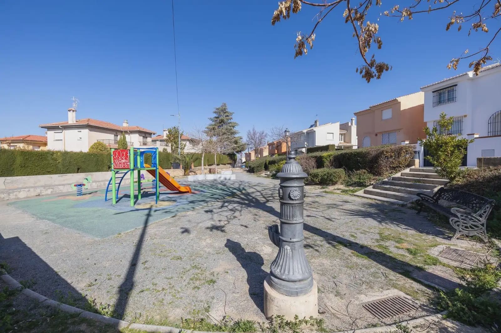 Local Comercial en Gójar en venta - 150.000 € (Ref: 9837134)