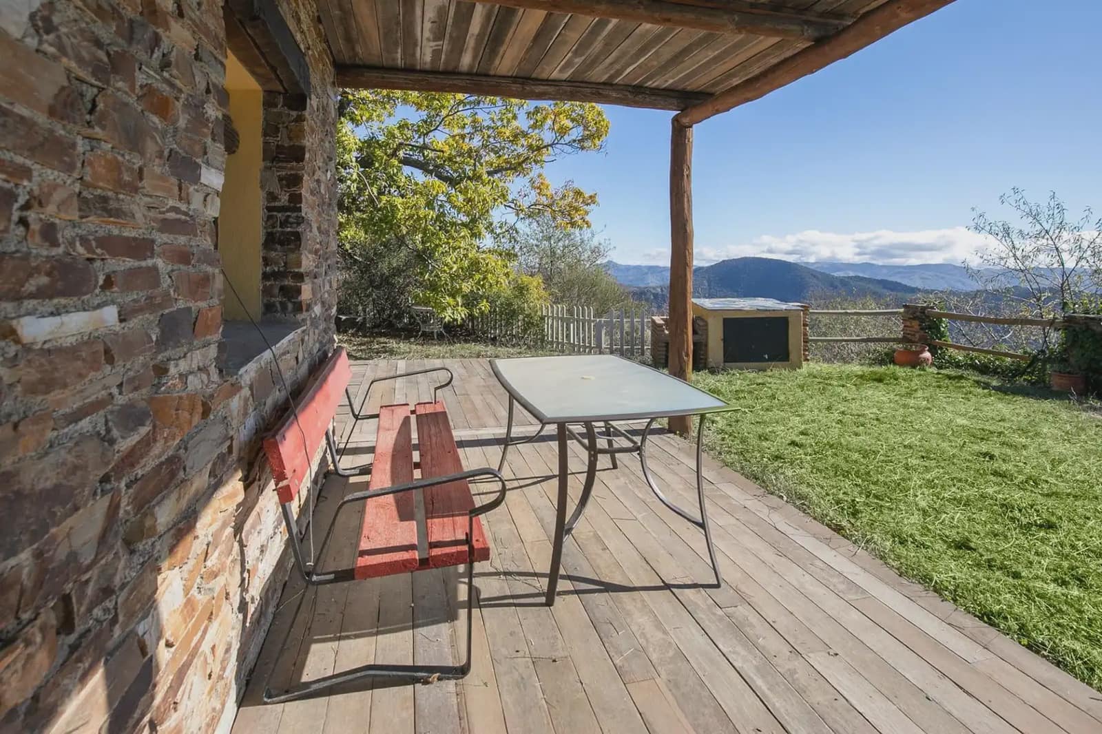 Finca/Landehus til salg i La Taha med garage - € 325.000 (Ref: 9837135)