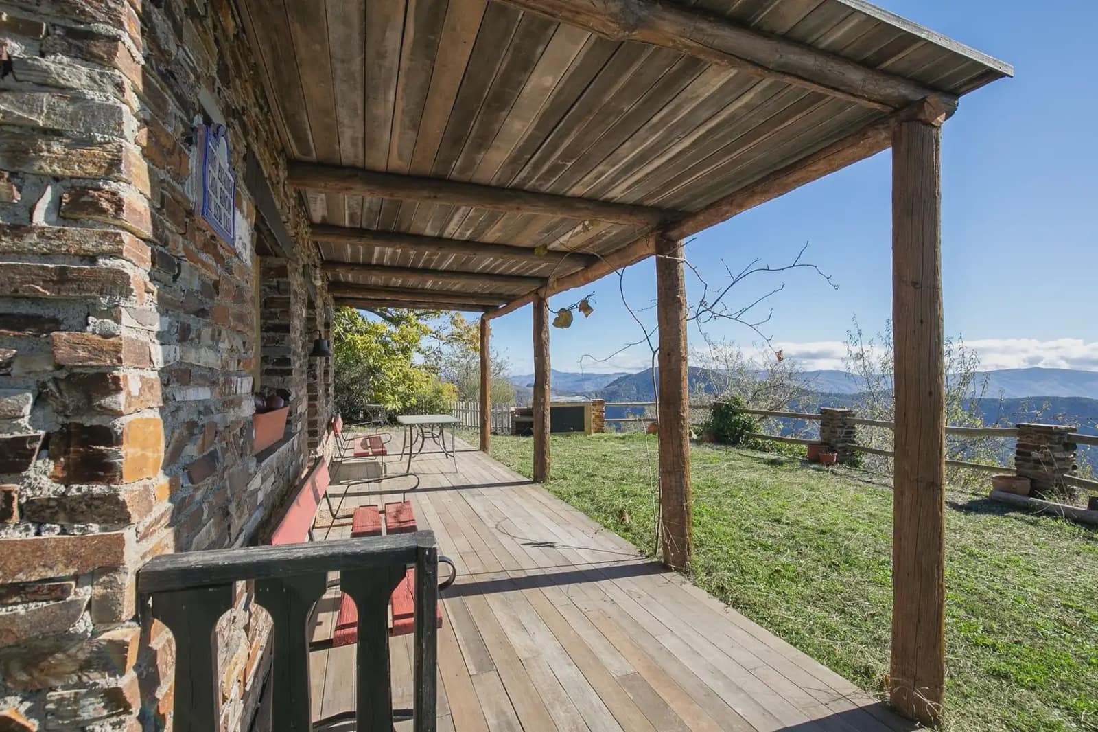 Finca/Landehus til salg i La Taha med garage - € 325.000 (Ref: 9837135)