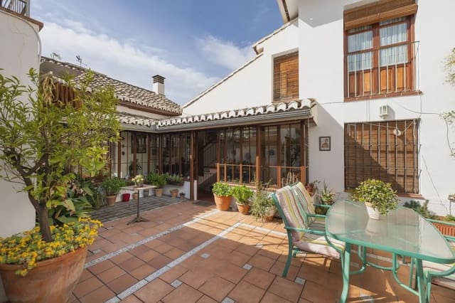 5 soverom Hus til salgs i Albaicin, Granada by med garasje - € 1 200 000 (Ref: 9837136)