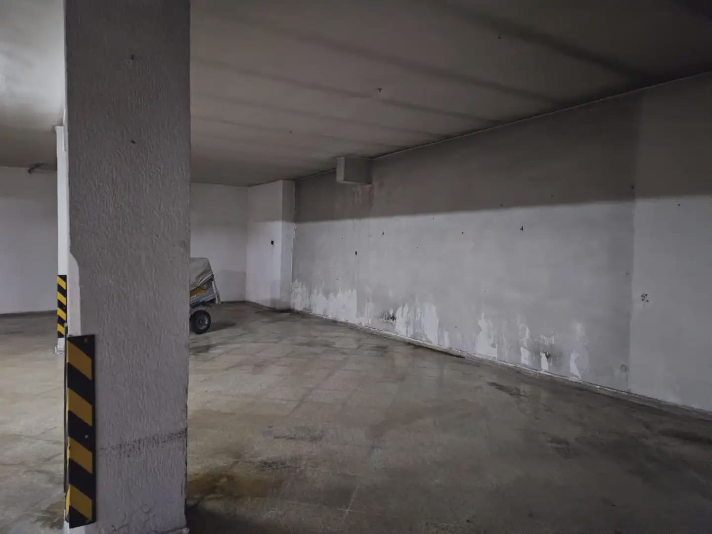 Garage for sale in Granada city - € 28,500 (Ref: 9837137)